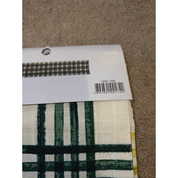 New place & Time reversible table runner  In full bloom  GREEN AND WHITE PLAID - Picture 4 of 8